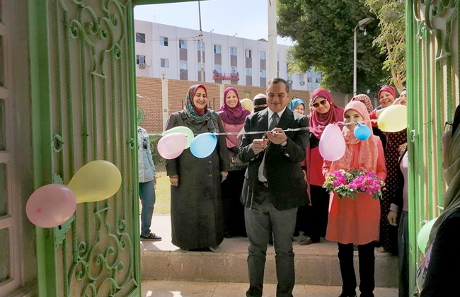 رئيس جامعة سوهاج يفتتح النادي الاجتماعي بمدينة الطالبات